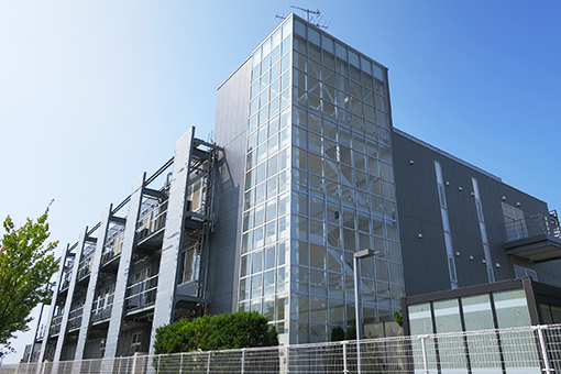 神戸医療機器開発センター（MEDDEC）の外観・ラボ写真（建物外観）